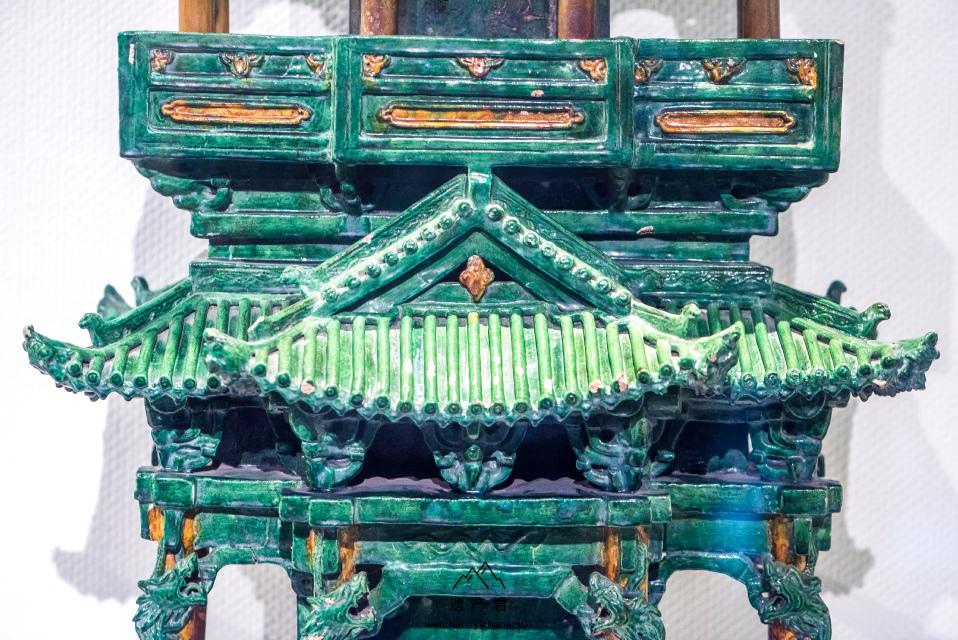 山西博物院藏明代楼阁形琉璃脊刹