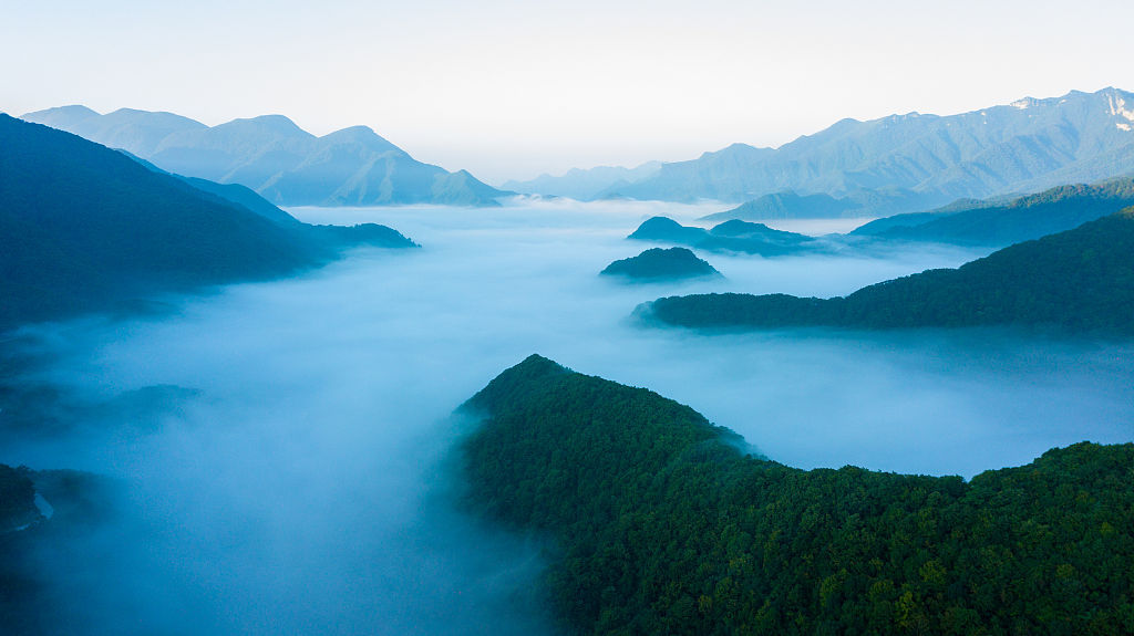 湖北神农架 云雾缭绕的仙境之地