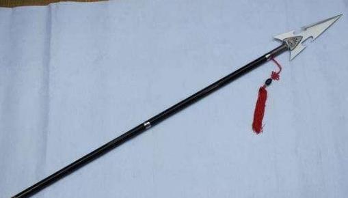 古代的枪杆是用什么材料制成的并不是铁棍一般人用不起