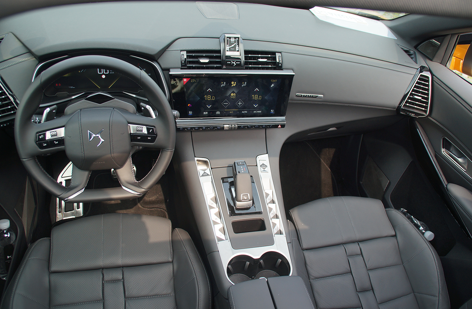 ds7不仅是一款豪华车型 更是一个奢侈品