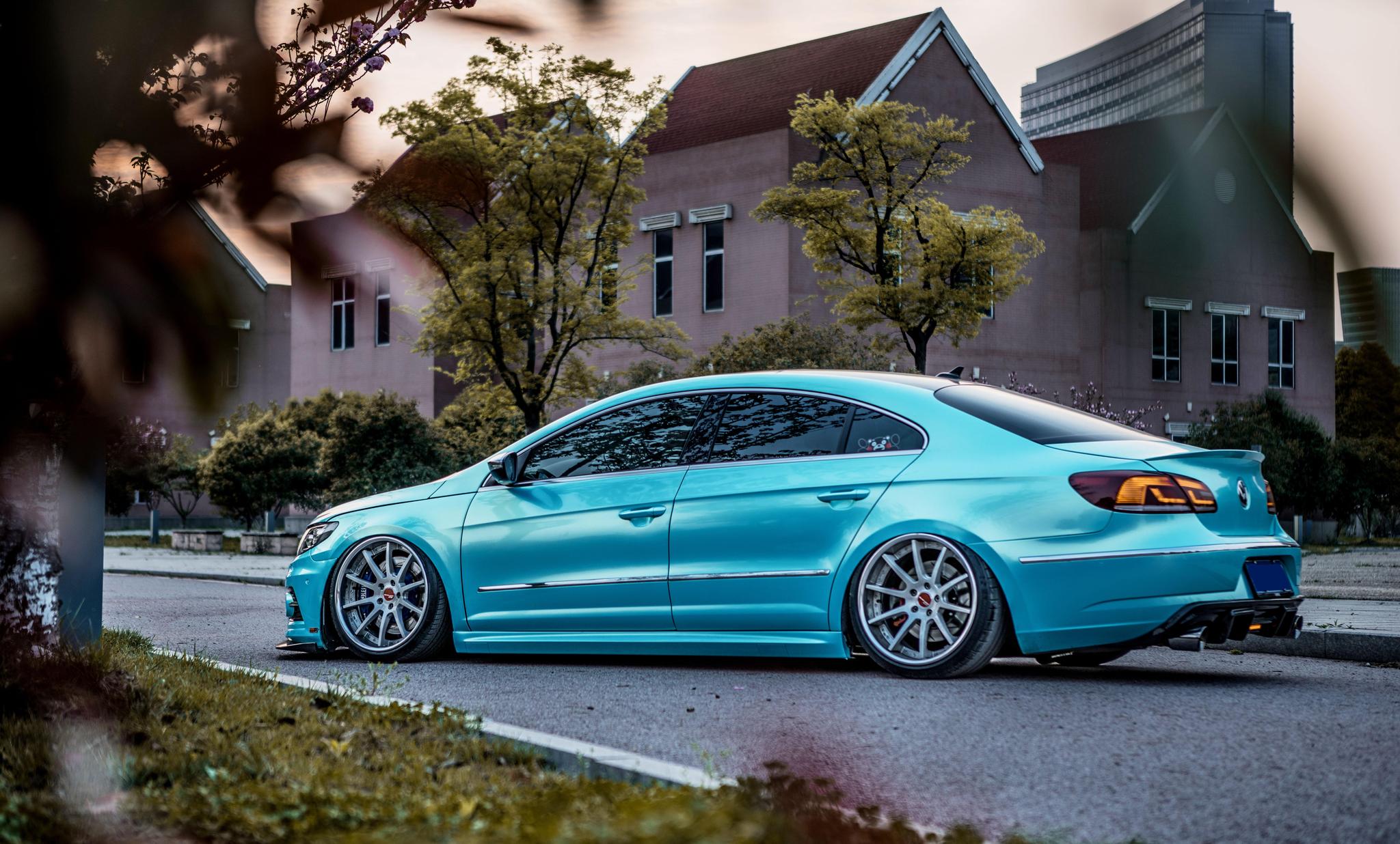 大众cc原本很个性了,改装成"冰雪蓝"配色真是非常骚气!