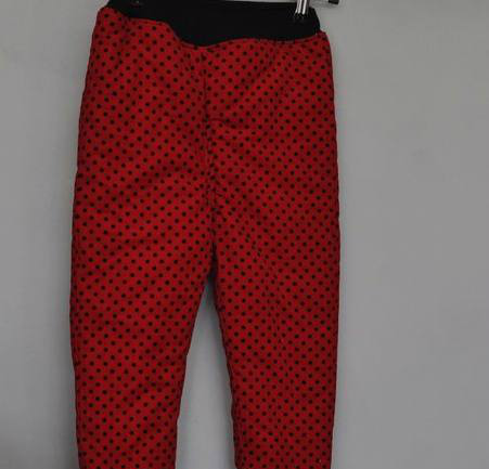 包括婴儿的包脚款式,儿童的簸箕裤,成人的修身松紧带棉裤和老人的分