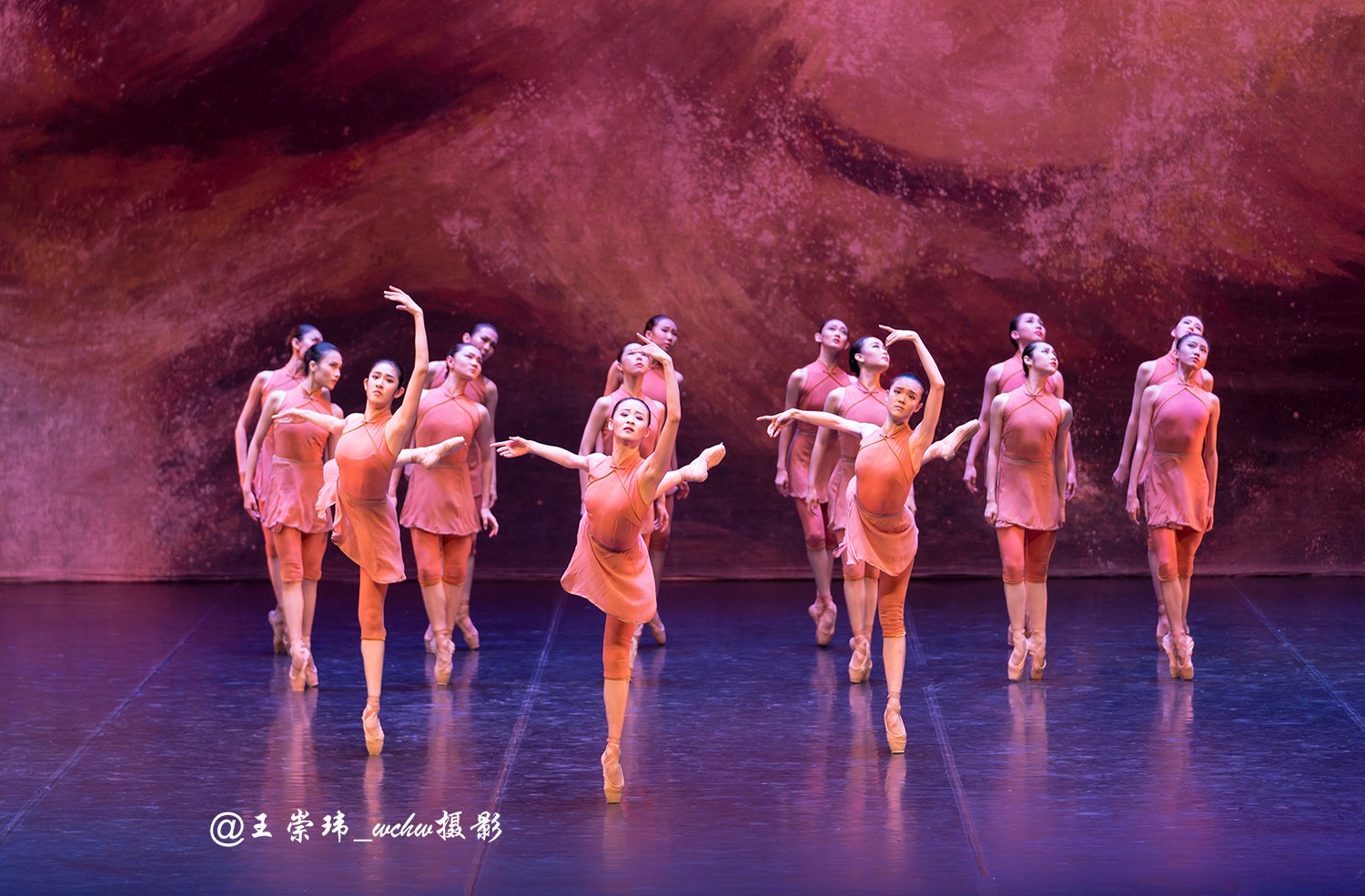 三章芭蕾"沂蒙情" 表演者:侯爽,武思明等