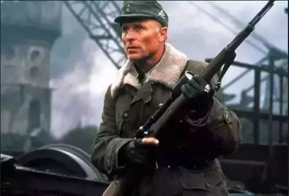 《兵临城下》原型,看二战狙击之王如何封神|科宁斯|扎伊采夫|狙击手