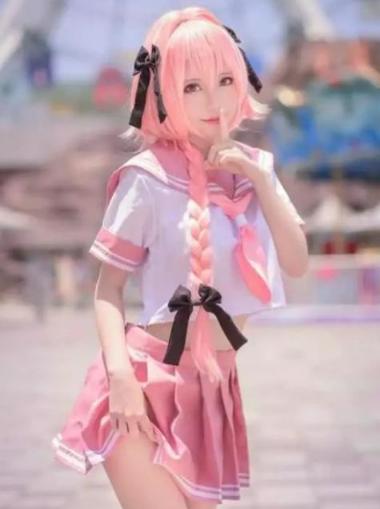 cosplay最高级别的“女装大佬”,比真妹子还萌,女网友:绝望|女装|大佬|女网友_新浪新闻