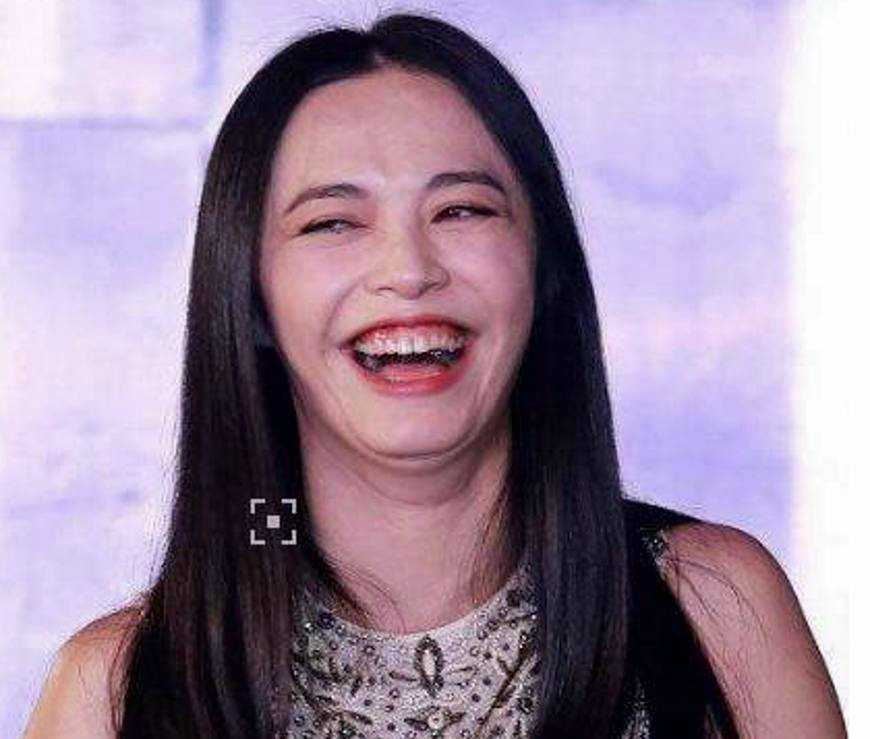 娱乐圈笑声最奔放的六位女星,刘亦菲上榜,看到最后一张我笑喷