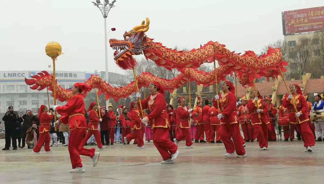 中國-南寧舞龍大賽暨第十四屆中國民間文藝山花獎館隆重舉行