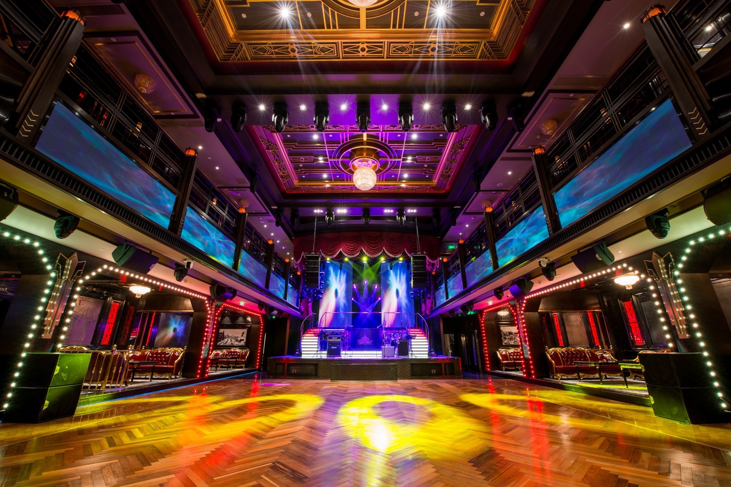 博雅娜评建筑丨灯红酒绿百乐门