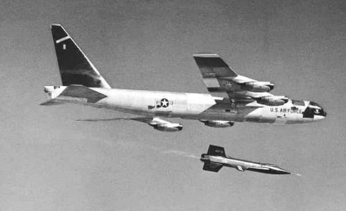 中国高超音速机速度飞快,短时间到达世界各地,实力基础强大