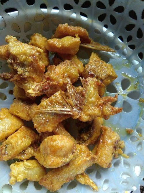 炸鱼块什么鱼好吃就数炸鲢子鱼块最好吃了鱼肉多而且细腻