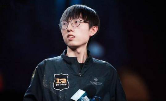 lol,麻辣香锅嫌弃队友是农民,我说没有我们农民你吃什么