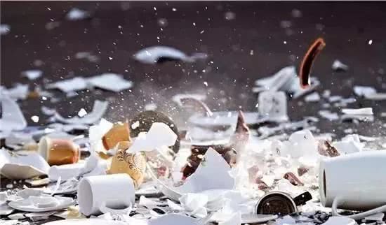 下馆子摔碎餐具到底该咋赔?西宁一女子竟被要求赔偿