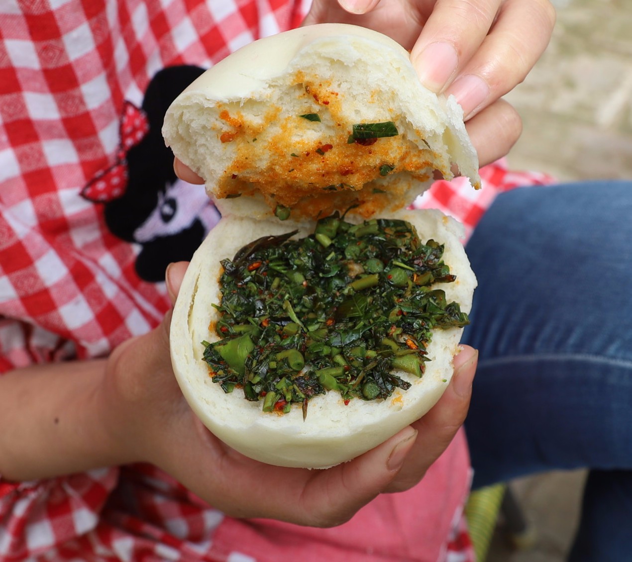 这种菜夹馍是绝配农村不花钱城里卖40一斤