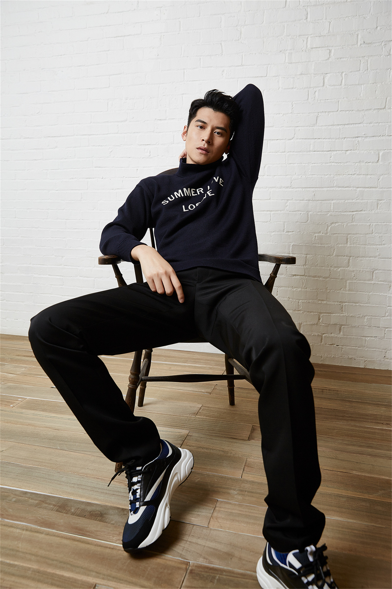 陈家乐"多面世界"大片上线 用眼神讲述"爆红"的背后故事