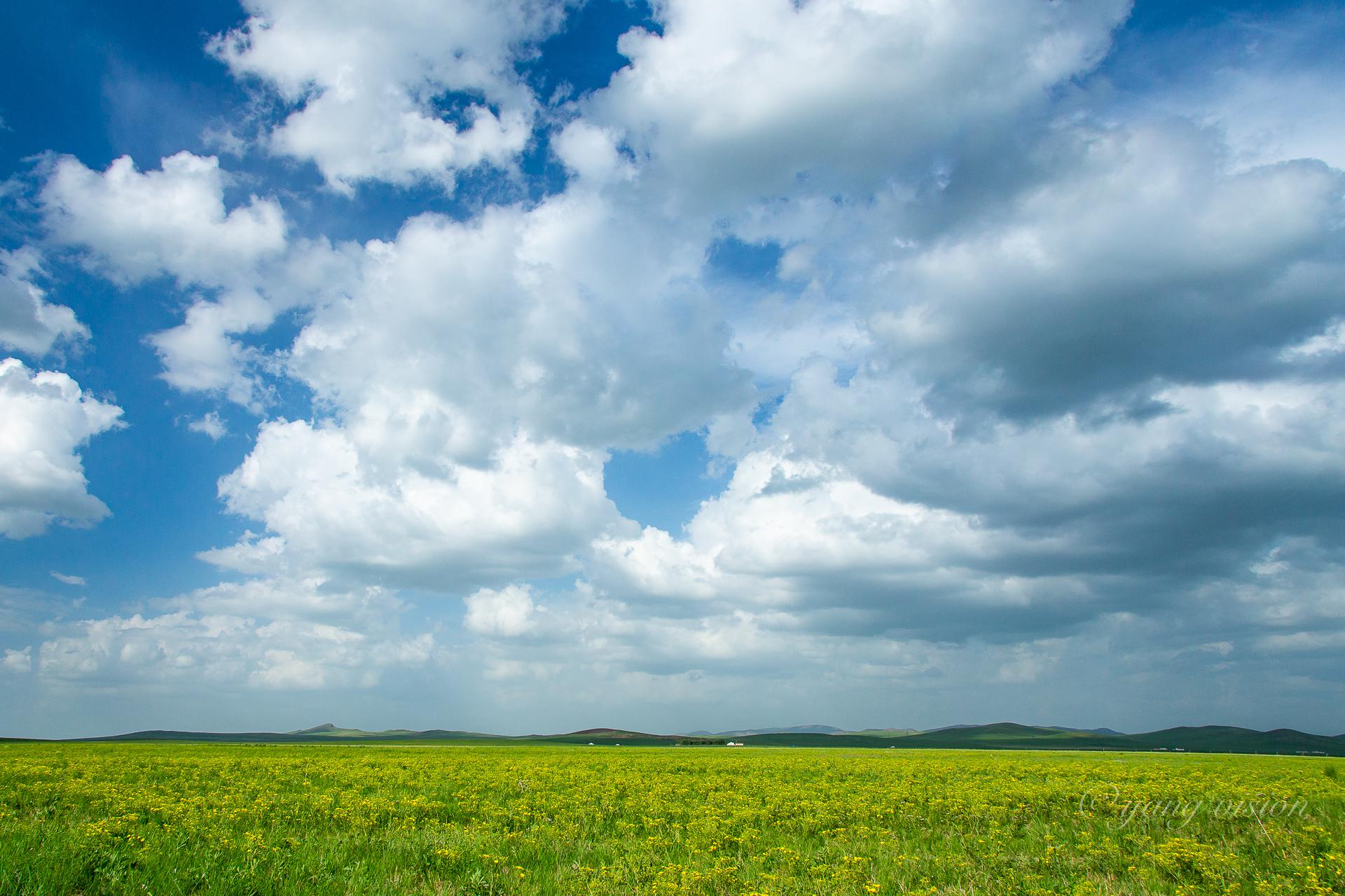 从锡林郭勒一路向东,就是天边草原乌拉盖,沿途的风景很美很美… 67