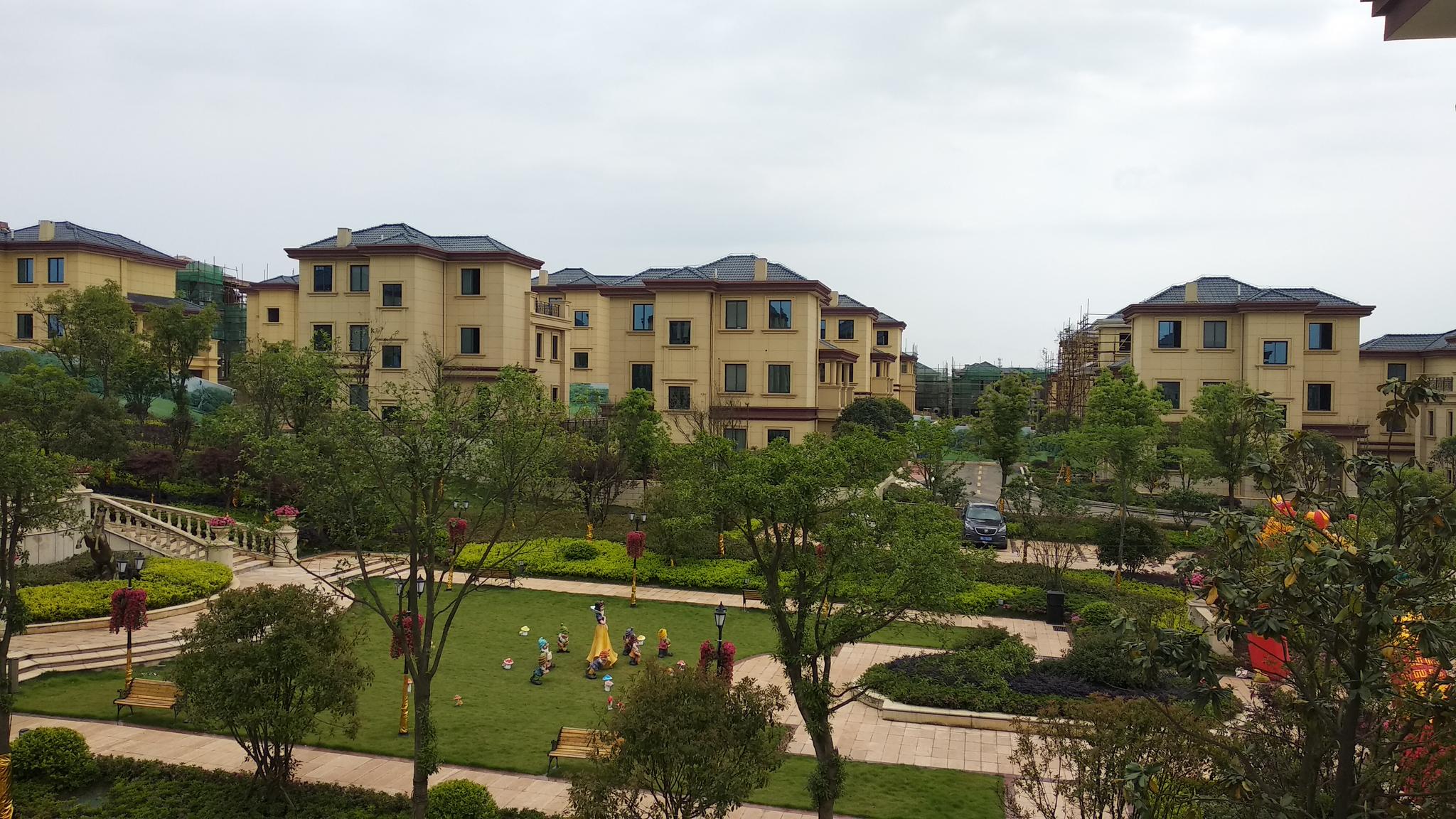 聚雄半岛别墅,嘉鱼度假区大型社区别墅,醉美乡村半坡湖景别墅