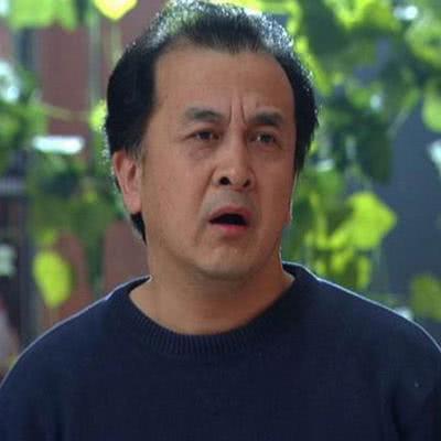 被免职八一厂厂长58岁黄宏,如今风光不再,心情糟糕?