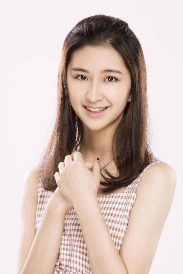 电影《花名册之血海深仇》杀青 罗云丹造型百变神似"黄蓉"