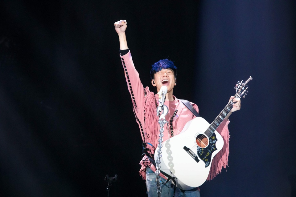 前几日,林俊杰空降南宁进行自己的世界巡回演唱会,时隔四年再度开唱