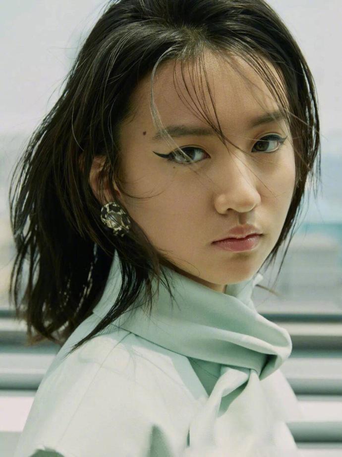 日本少女15都这样早熟?kōki登杂志封面,没小女孩气息