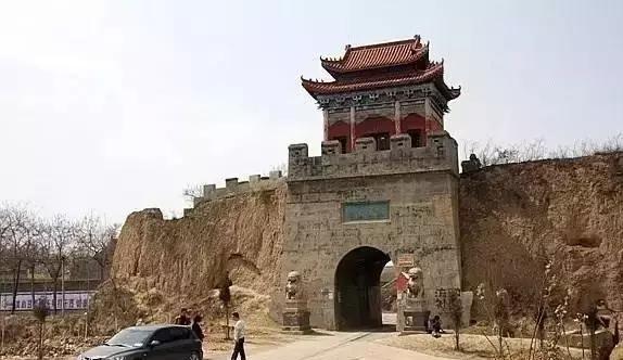 潼关,在陕西省潼关县北
