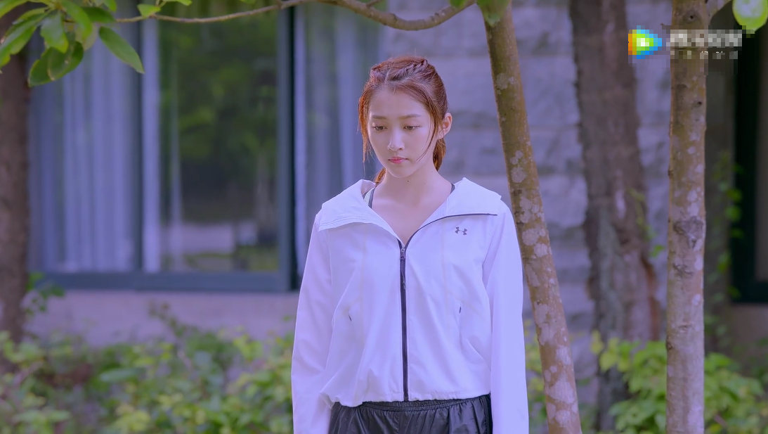 《甜蜜暴击》宋小米偷亲明天,正好被方宇撞见,这下误会大了