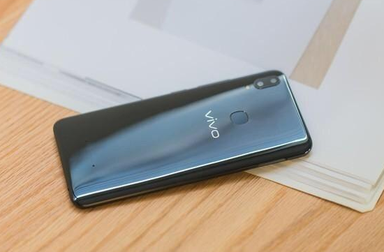 vivo出手:骁龙660 6g 2400万,拍照性能最好的千元机!