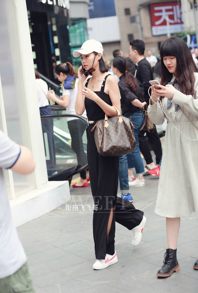 观音桥街拍,图一最撩人,图二最清纯,男人喜欢图九,最安逸