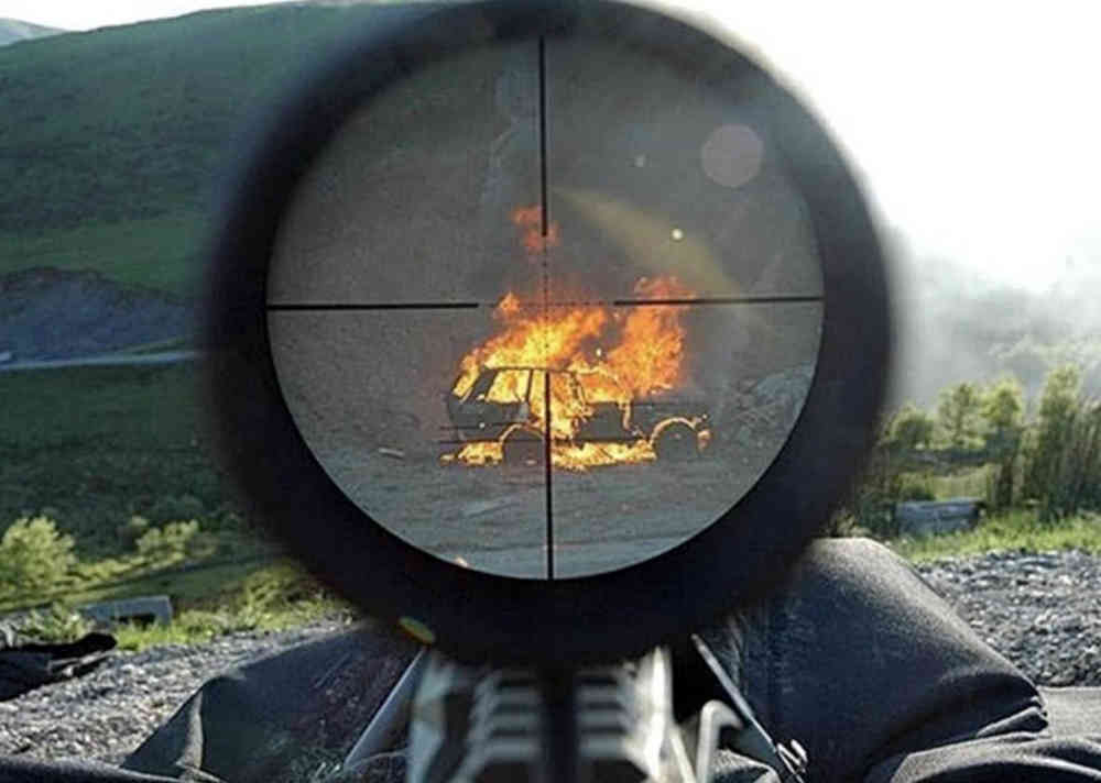 真实的狙击枪瞄准镜里的镜头是什么样的,为何狙击手很容易爆头?