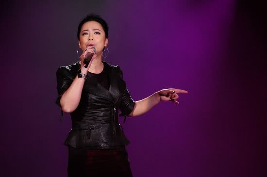 她落魄时做过临时女工,还拿了网球冠军,如今发新专辑致敬过去