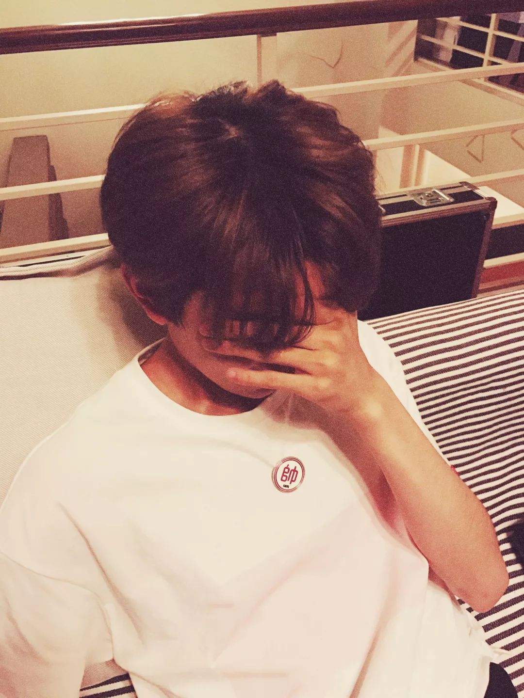 王源给好友送新婚祝福,说着说着突然跑偏,让在场的人笑了好久