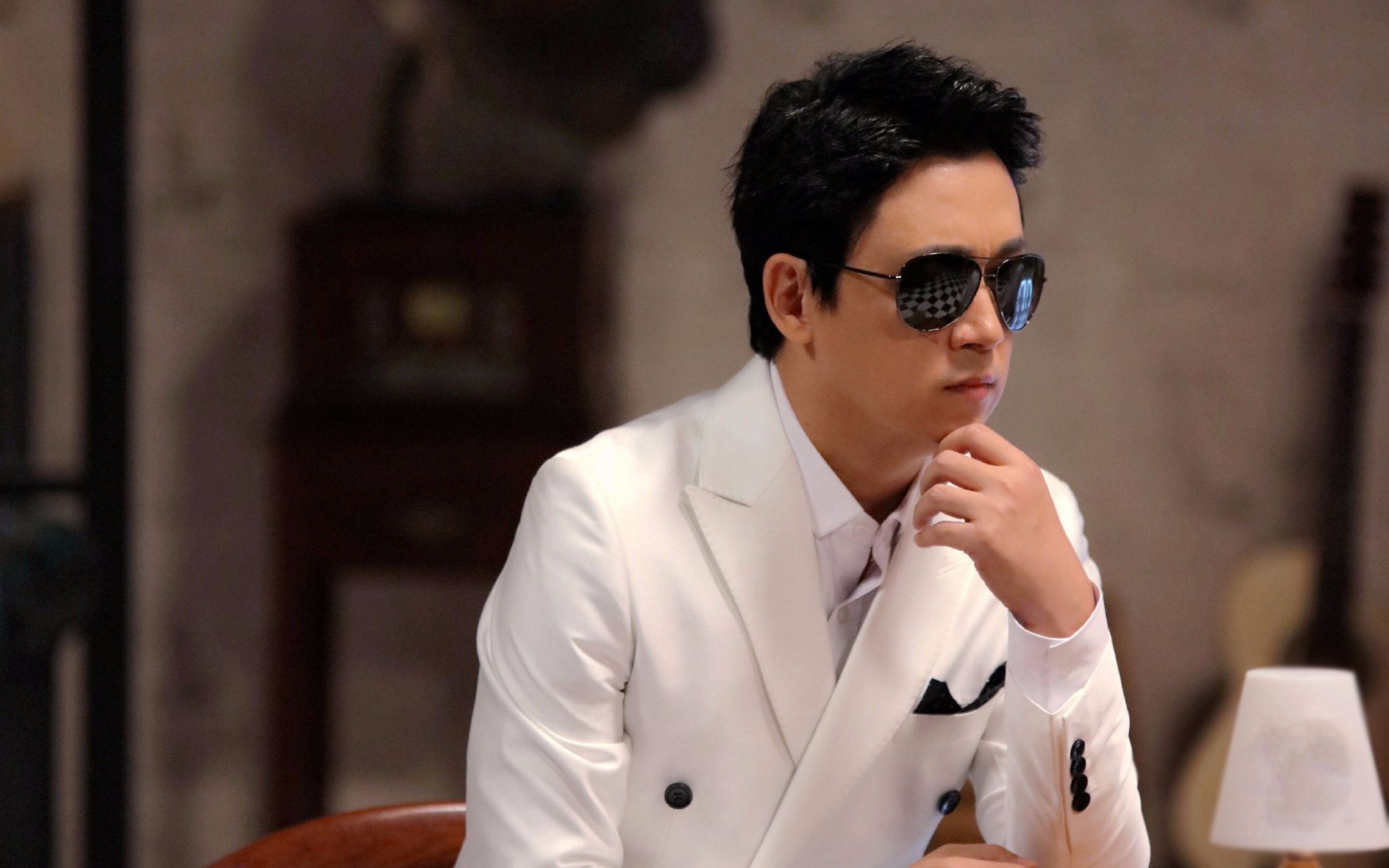 没想到时隔多年还能看到潘粤明初为人父的样子,潘老师太可爱了