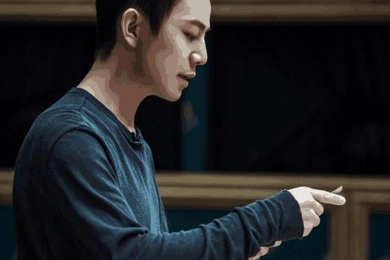 他是娱乐圈的老好人,多年的积累,终于让他成为综艺最佳主持人