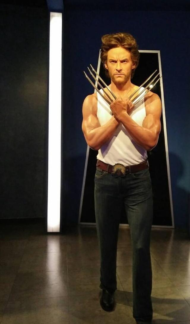 看狼叔花2个世纪练就的一身爆裂肌肉