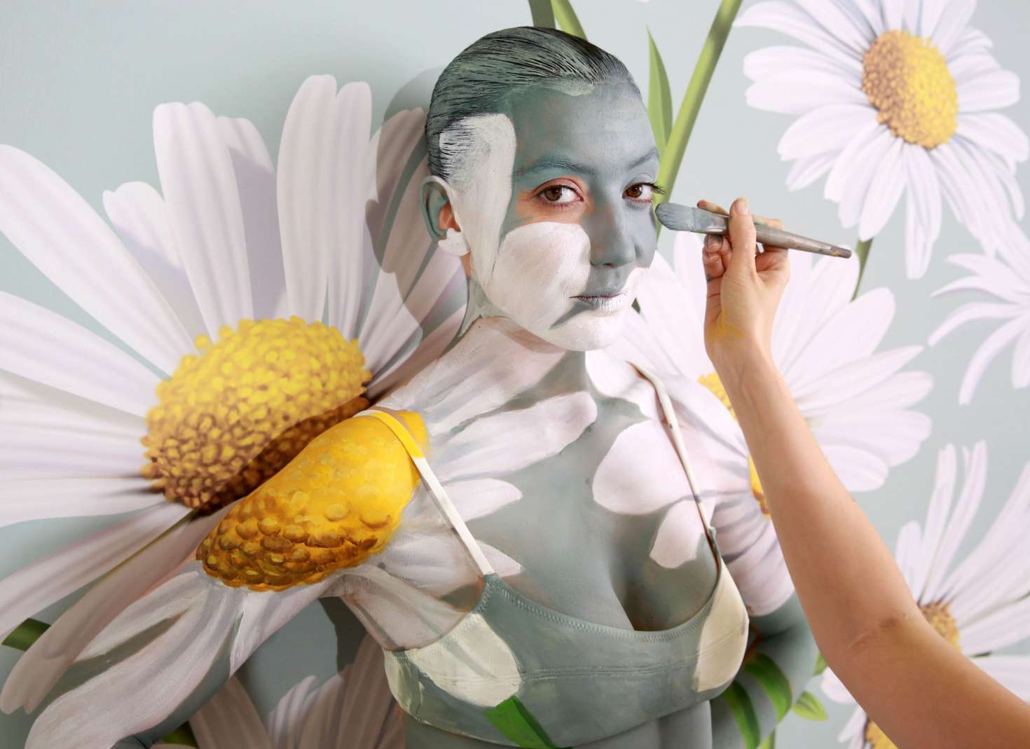 英国超模黛西罗易daisylowe与世界级人体彩绘大师carolynrope