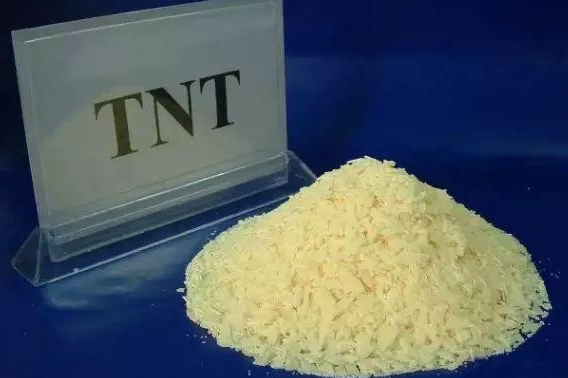tnt(三硝基甲苯)是由j·威尔勃兰德在1863年发明的一种烈性炸药,纯度
