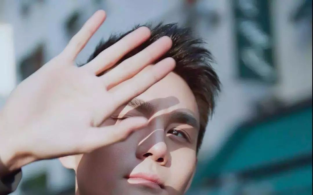 什么样的手才算手控眼中的美手男明星美手大盘点