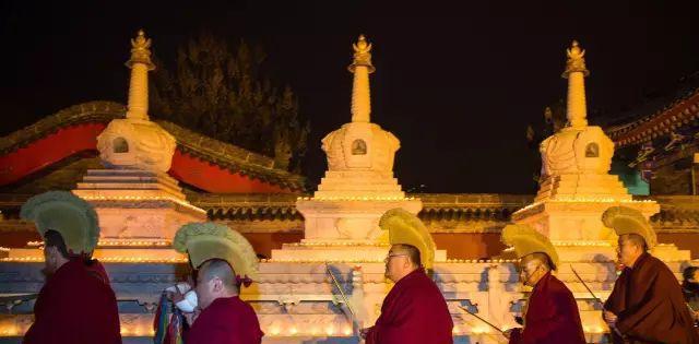 燃灯节! ! 陕西也有一处不输藏地的净土, 错过等一年!|广仁寺|净土|康熙_新浪新闻