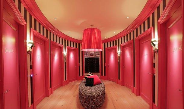 太可怕了,难道只有我没见过这种"试衣间"?