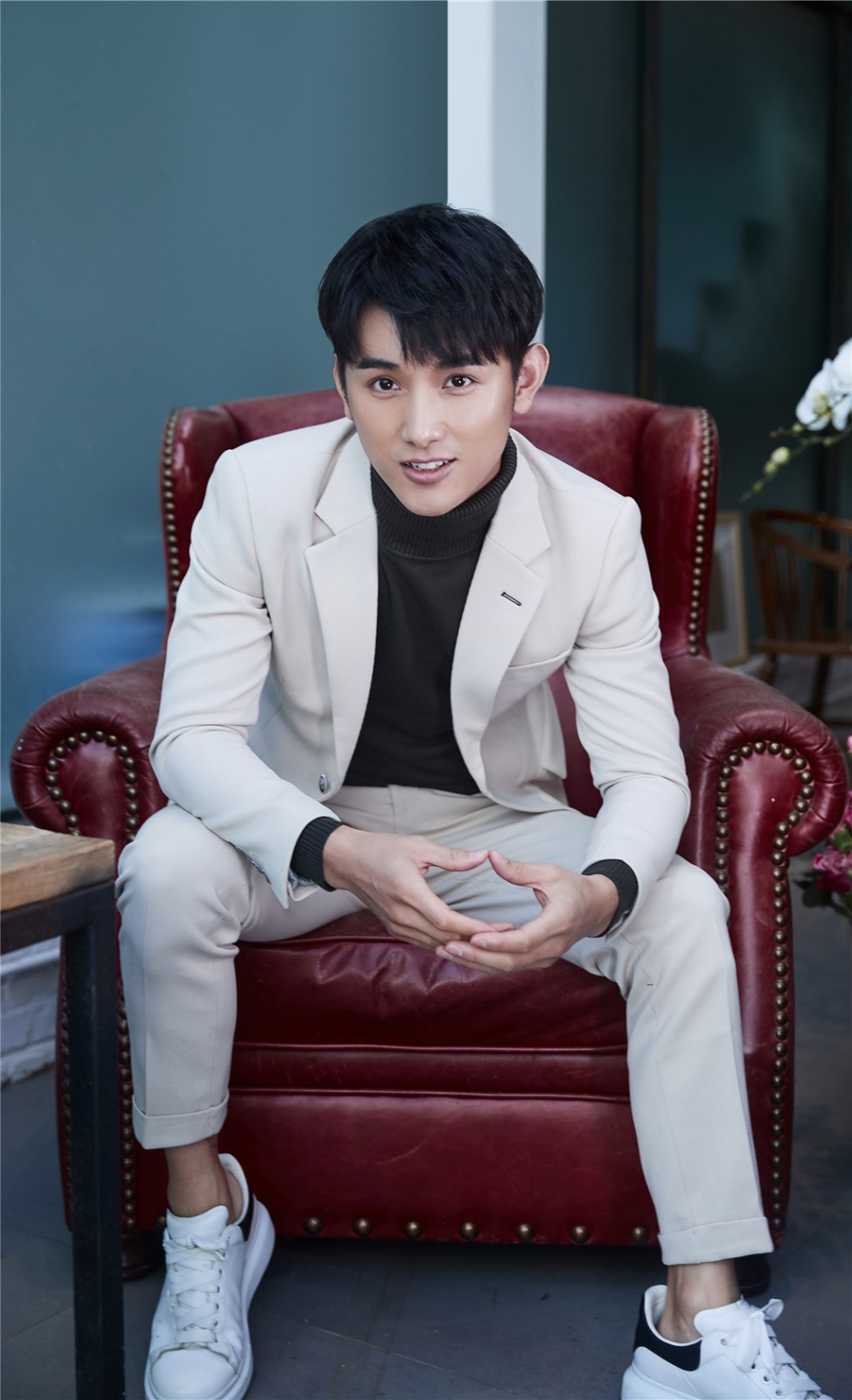 王文杰深秋化身花意少年从容仿若午后暖阳