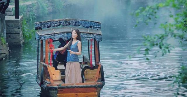 苏州有一座2500年的古镇与乌镇西塘齐名这里的妹子娇俏温柔