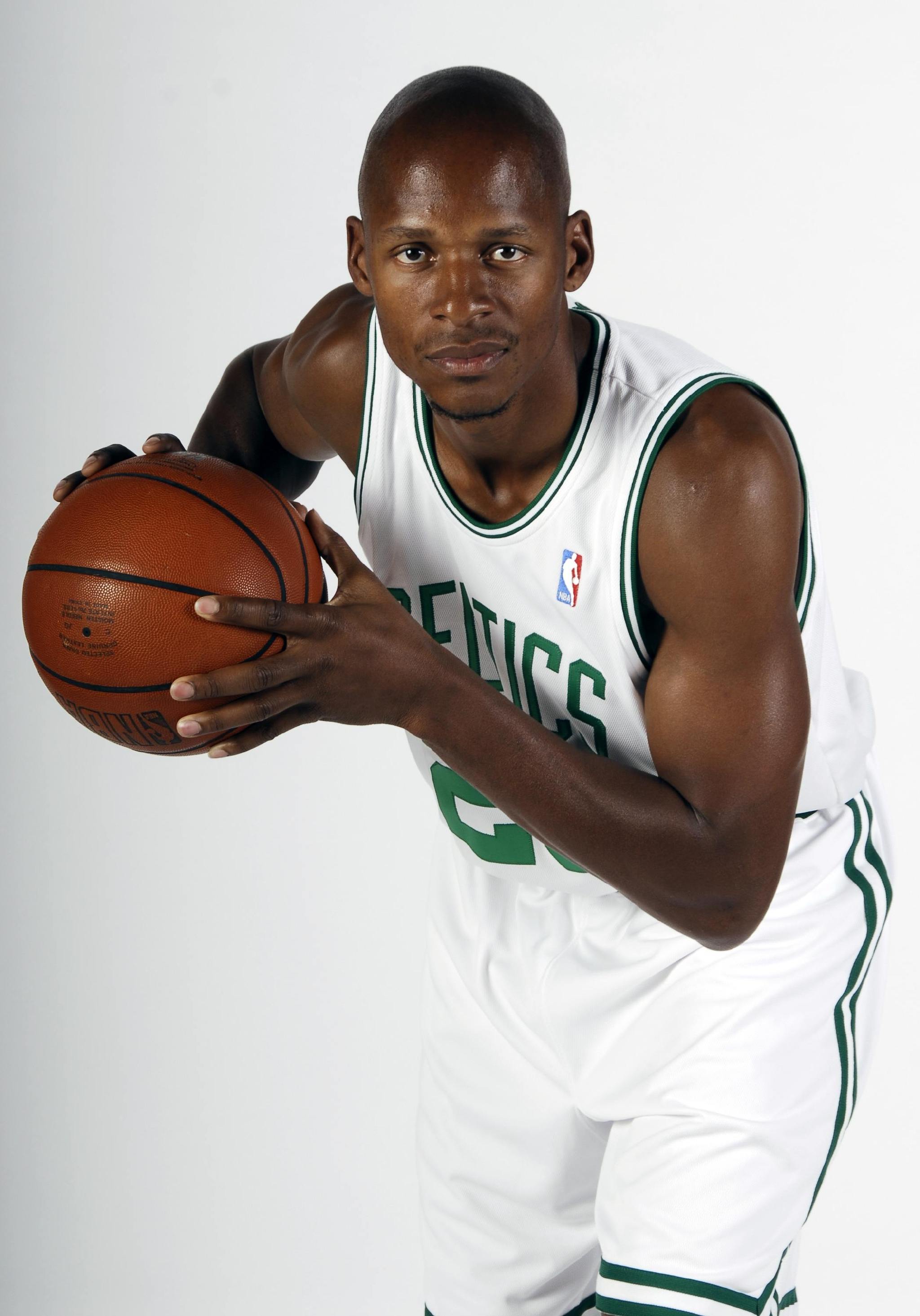 即将入选篮球名人堂,"君子"雷·阿伦生涯经典时刻盘点|阿伦|名人堂