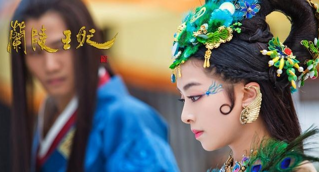 张含韵张含韵《兰陵王妃》真是是感觉可以和金巧巧比拼了,眼尾和鬓角