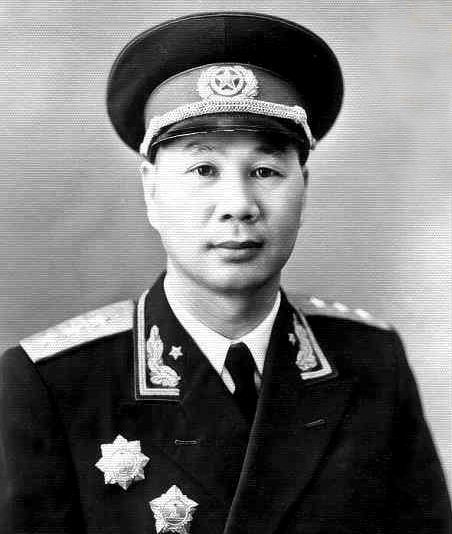 他为长征立下头功,至少应授上将,却因病痛折磨开枪自杀|王开湘|方志敏