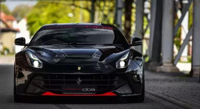 ferrari f12就是不一般,黑色法拉利犹如魅影!