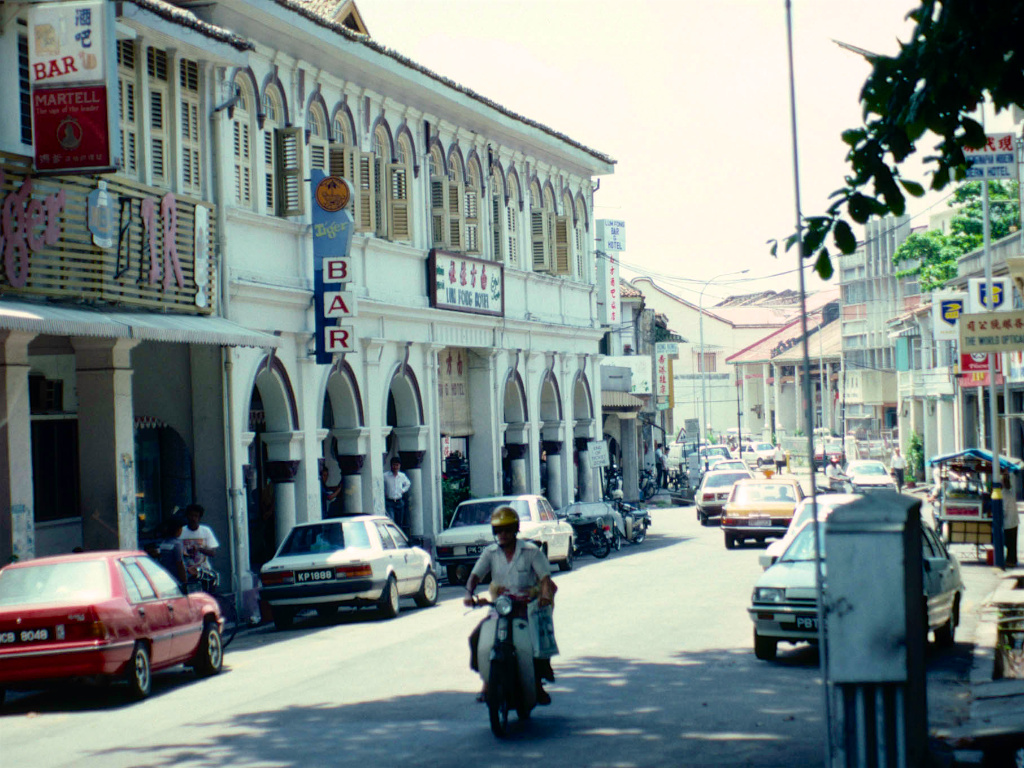老照片 | 马来西亚槟城,1991年.比尔