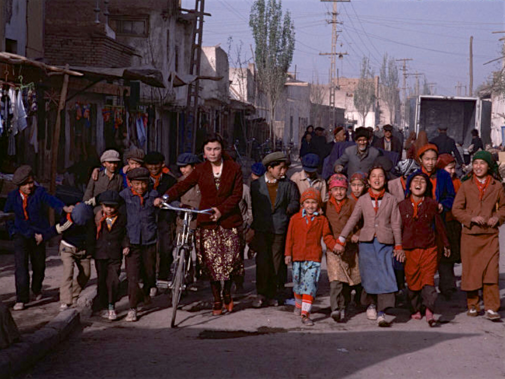 老照片 | 新疆喀什,1990年.布鲁诺·巴贝|喀什|布鲁诺|巴贝_新浪新闻