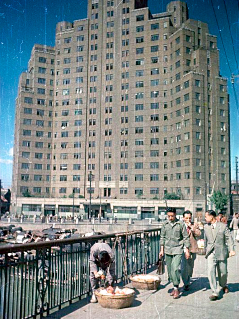 老照片 | 上海旧影,1950年.弗拉迪斯拉夫·米卡沙