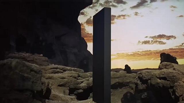 人猿发现黑石:如果你一开始就问我这部电影究竟讲了什么故事,什么剧情