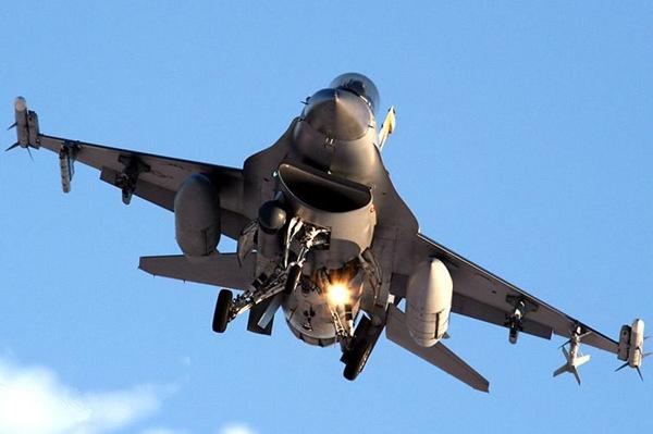 话说世界上最成功的战斗机——f16战隼